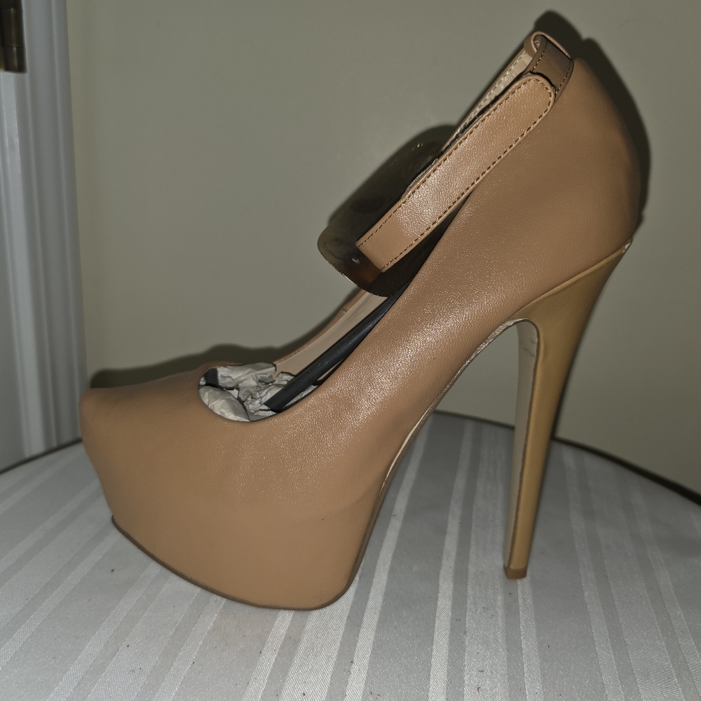 Rwd Kiss Tan Platform Stilettos Sz 8